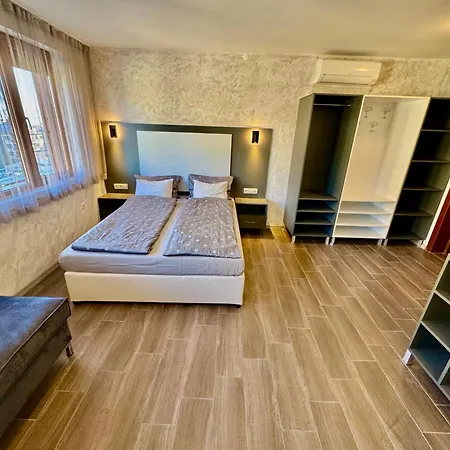 Apartamento Todorini Kuli *