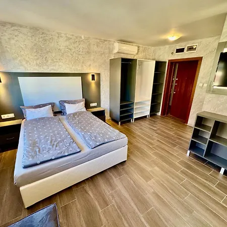 Todorini Kuli Lägenhet